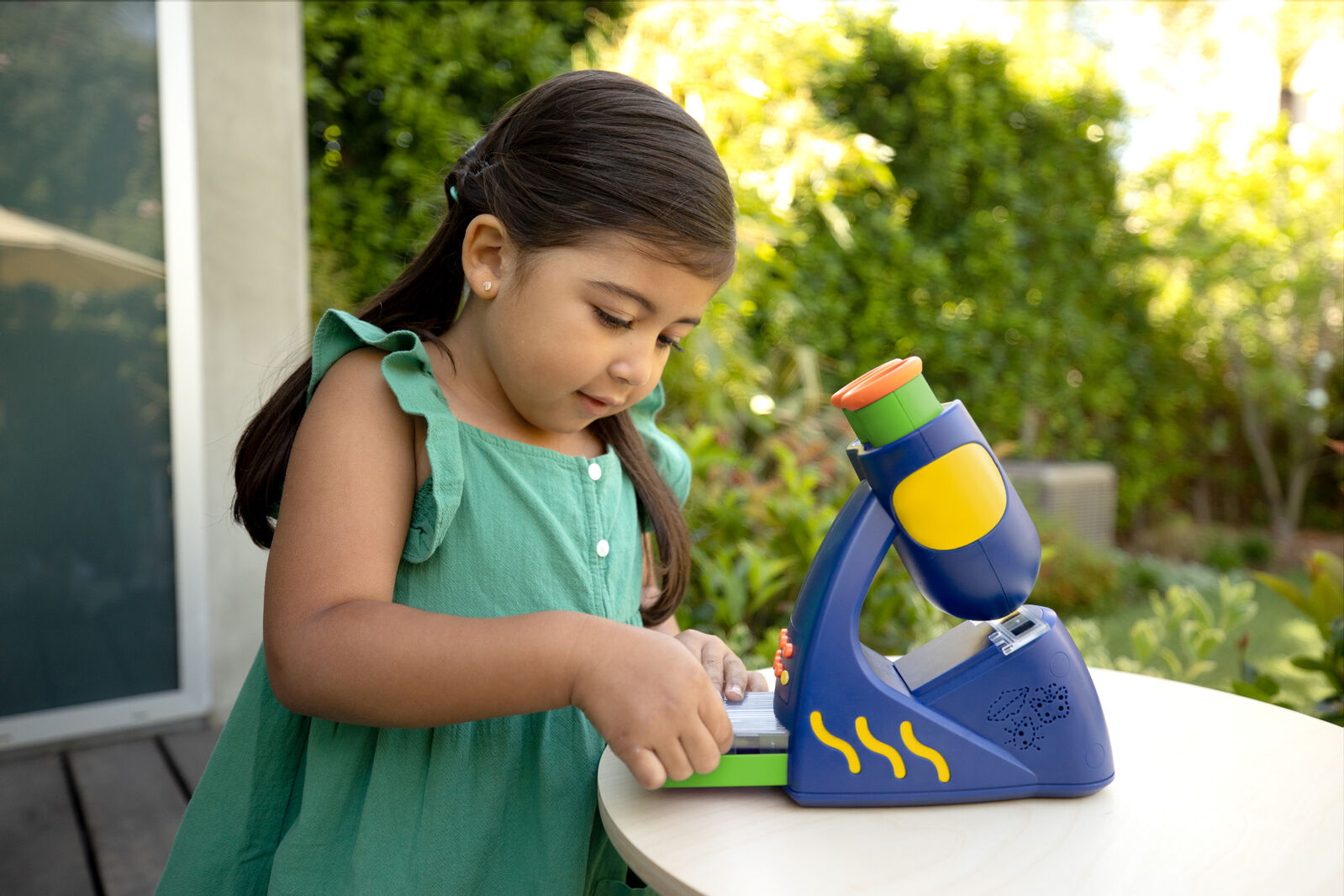 Geosafari® Jr Talking Microscope featuring Bindi Irwin