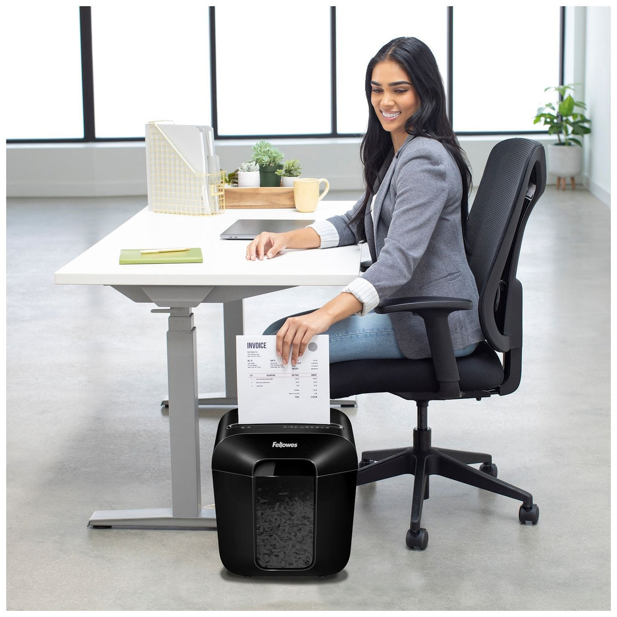 Fellowes Powershred LX10 Cross-Cut Shredder - view 2