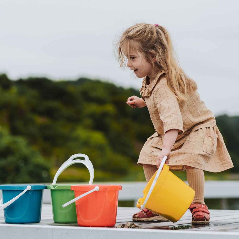 Dantoy Classic - Bucket with Lip - 2.5L size. Assorted Colours. - view 2