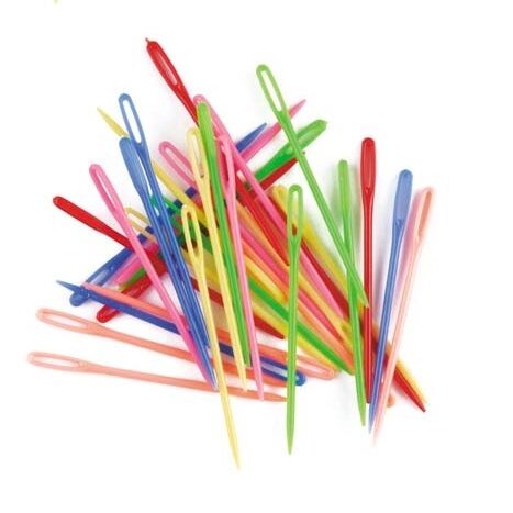 Plastic Needles (Pack of 32)