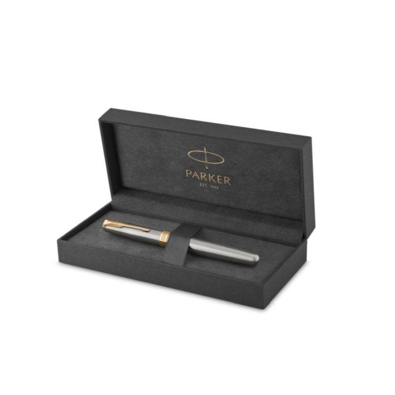 Parker Sonnet Fountain Pen - Red Lacquer, Gold Trim